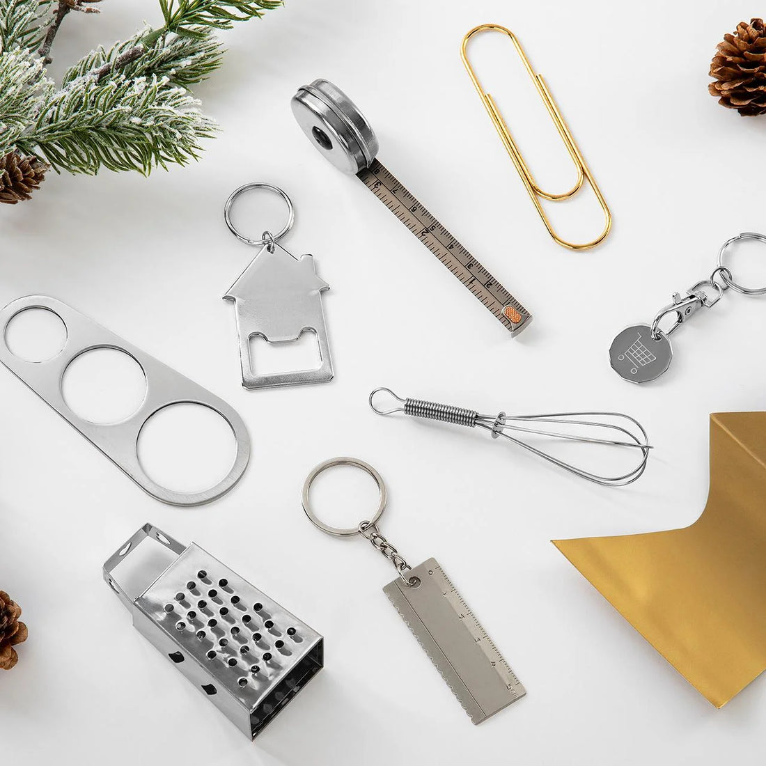 M&S Gold Luxury Christmas Crackers 8pk