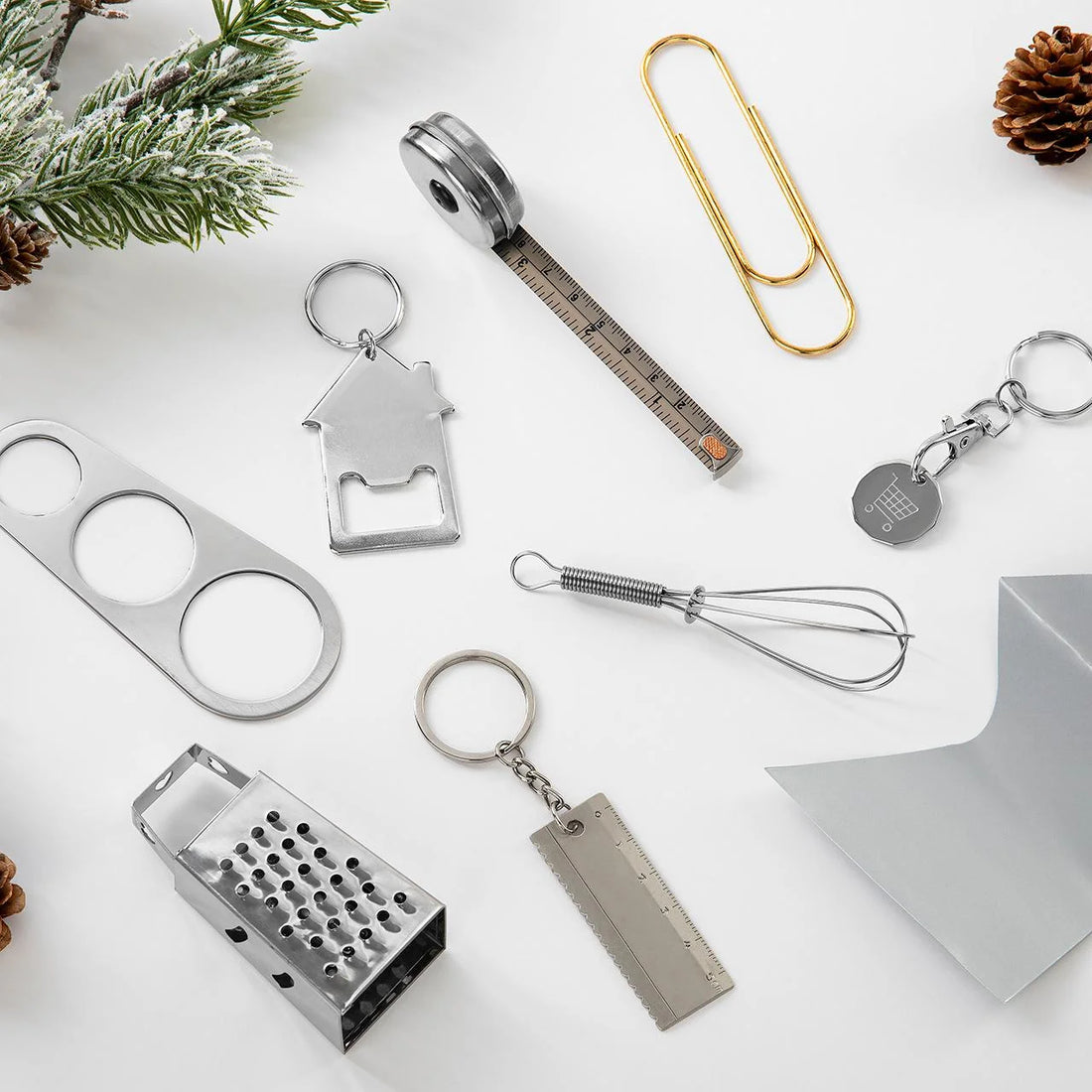 M&S White Foliage Luxury Christmas Crackers 8pk